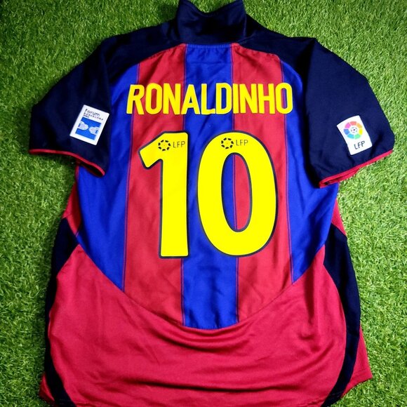 Ronaldinho Barcelona 2003 2004 DEBUT SEASON Soccer Jersey Shirt L SKU# 112586 - Picture 1 of 9